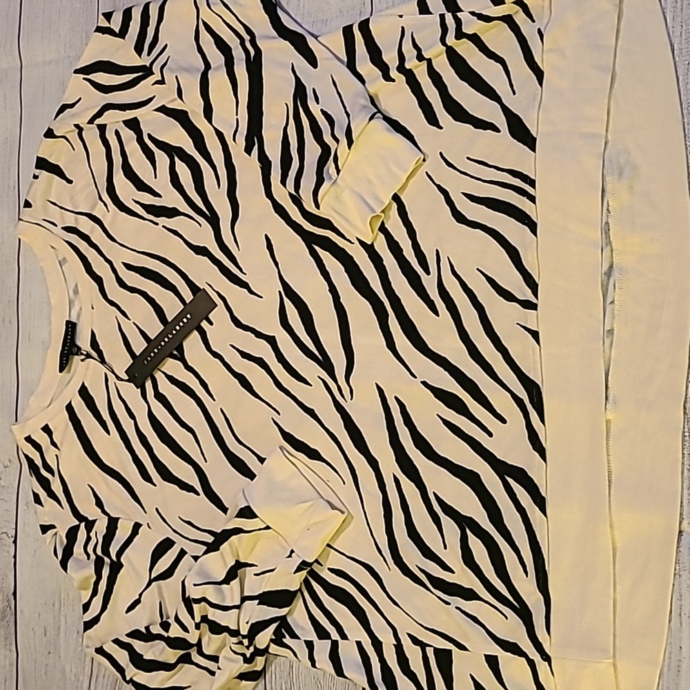 NWT Zebra Print Top